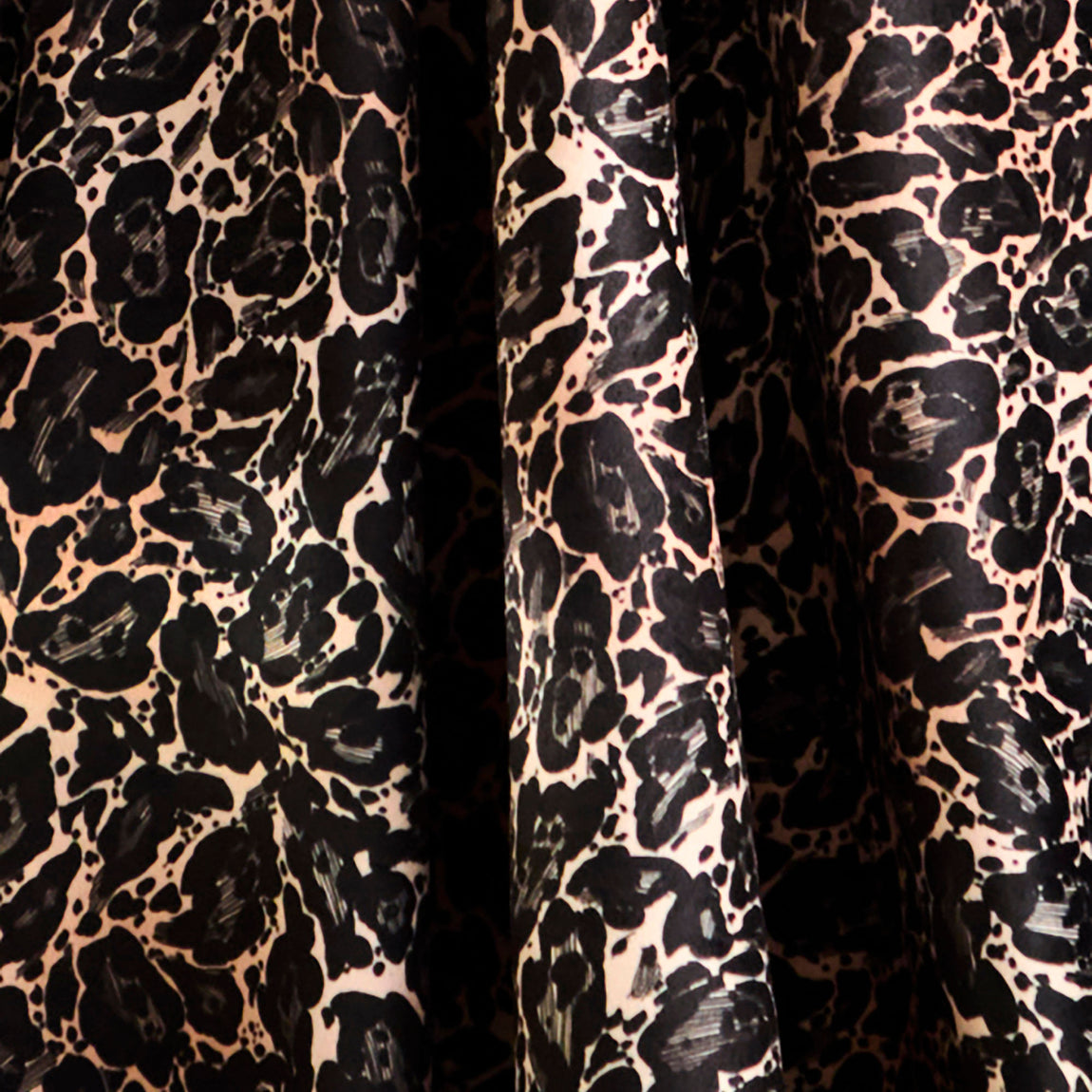 Laurence Llewelyn-Bowen Josephine Velvet 130cmx180cm Throw Gold