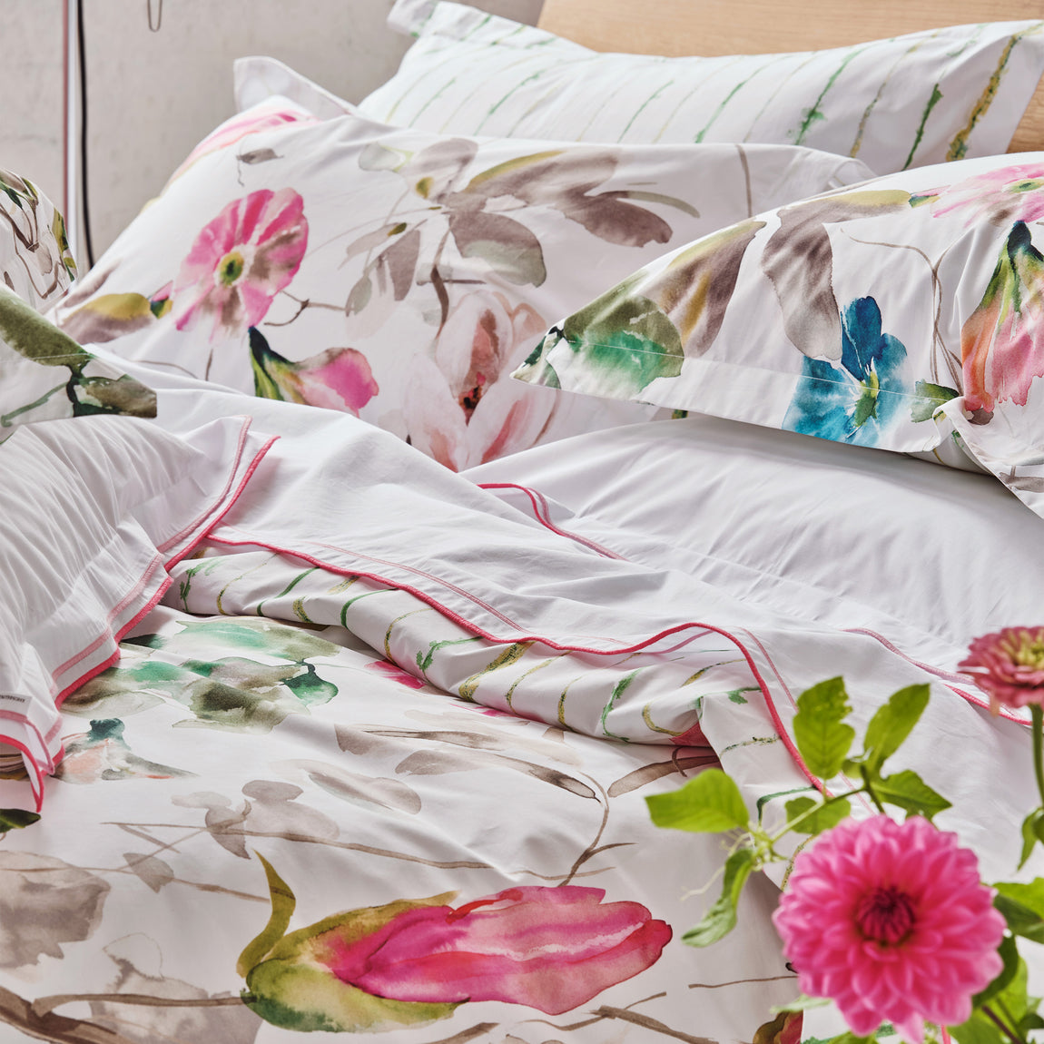 Designers Guild Japanese Magnolia Duvet Cover Bedding Set Fuchsia