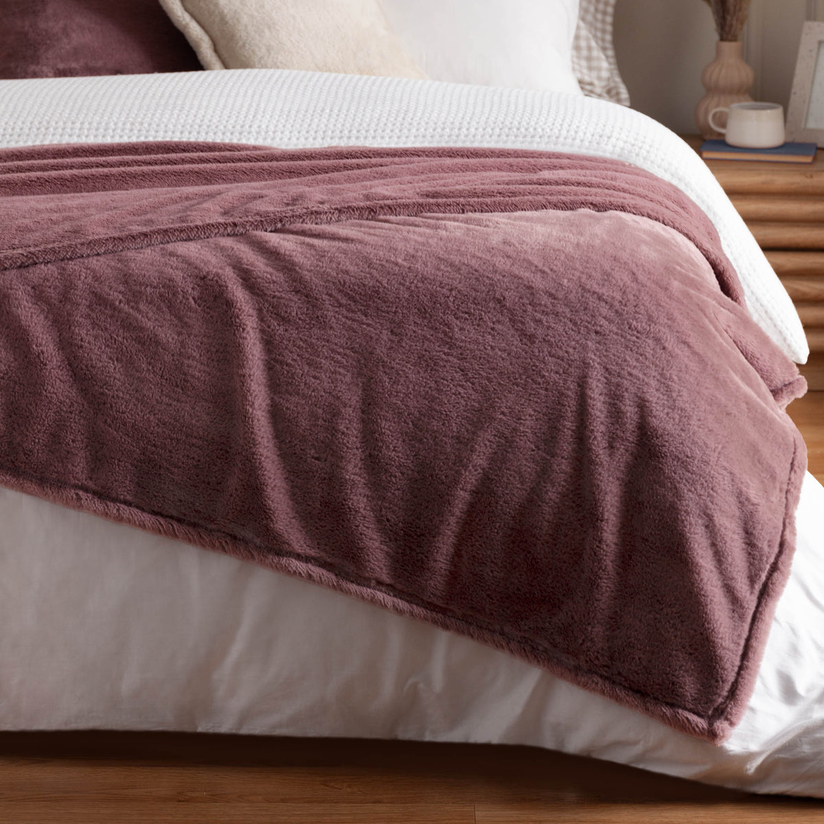 Kallu Double-Sided Faux-Fur 150cm x 200cm Throw Mulberry