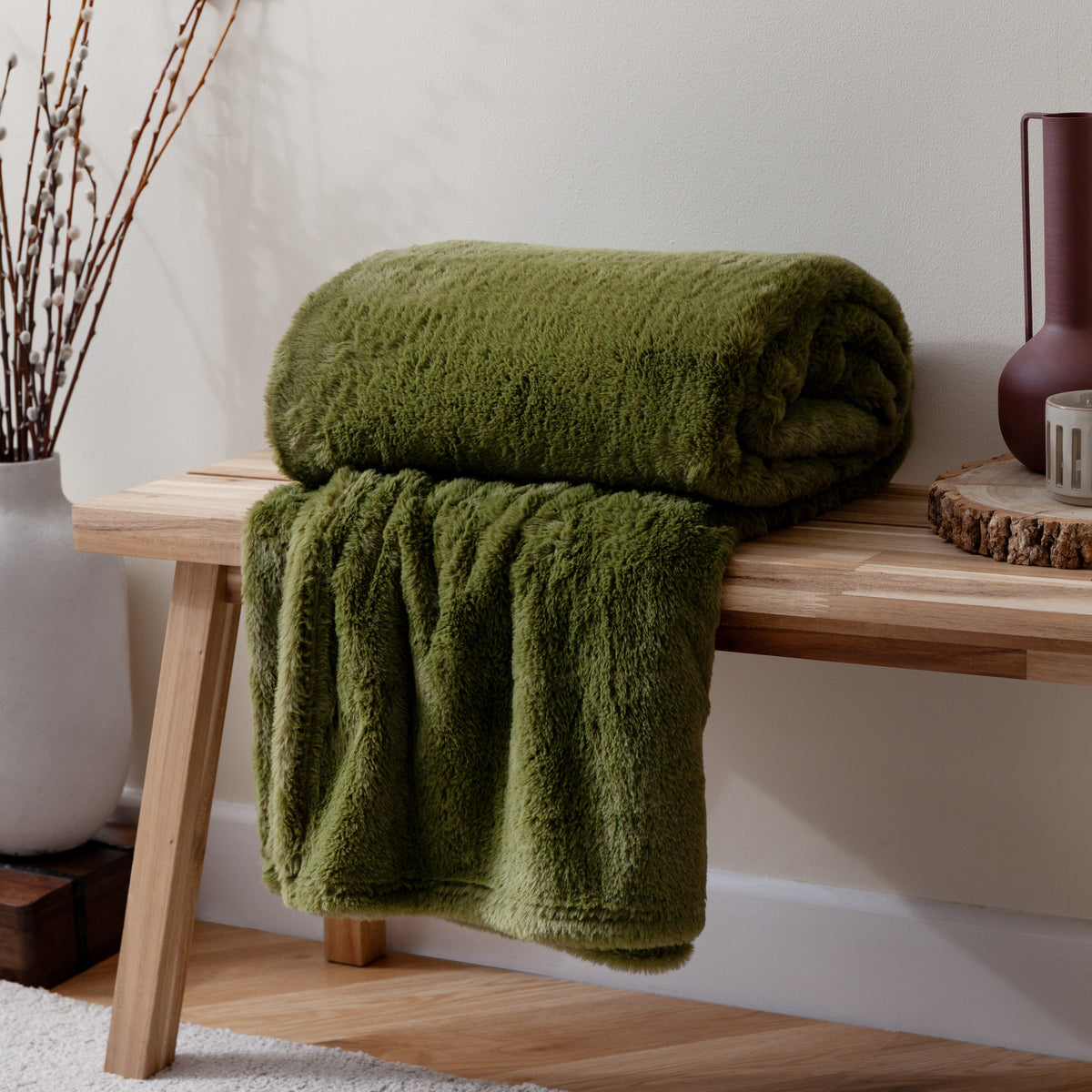 Kallu Double-Sided Faux-Fur 150cm x 200cm Throw Olive