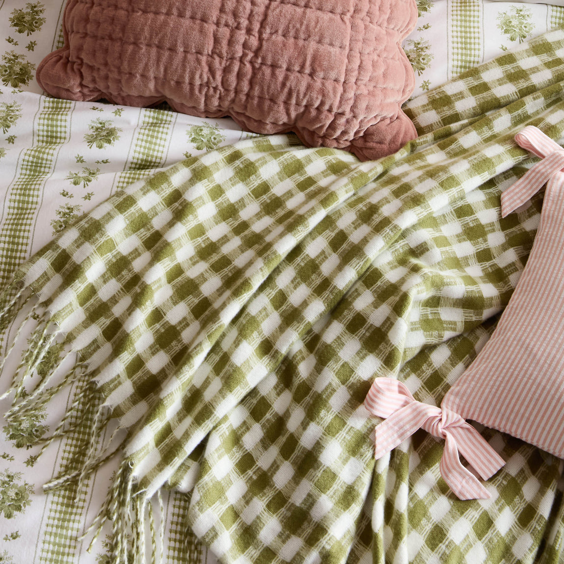 Laura Ashley Knapton 130cm x 170cm Throw Olive Green