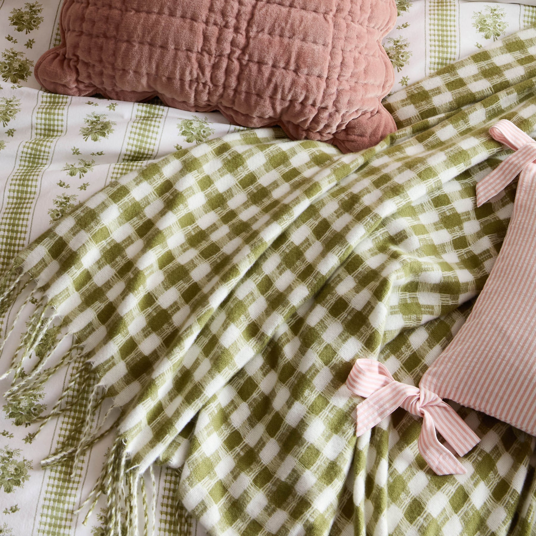 Laura Ashley Knapton 130cm x 170cm Throw Olive Green