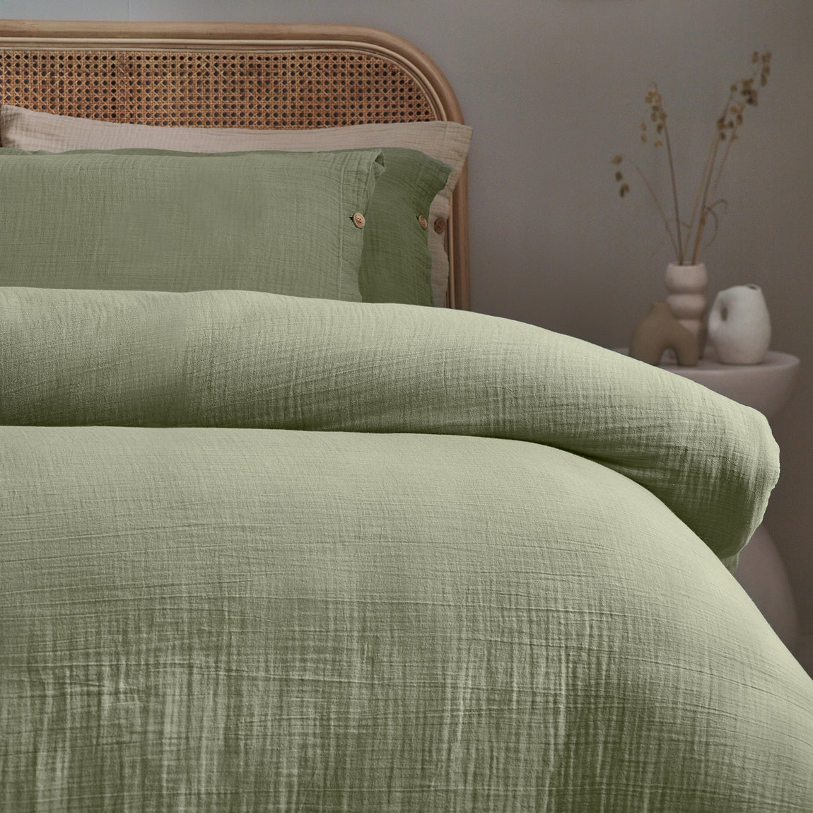 Lark Muslin Cotton Bedding Set Eucalpytus