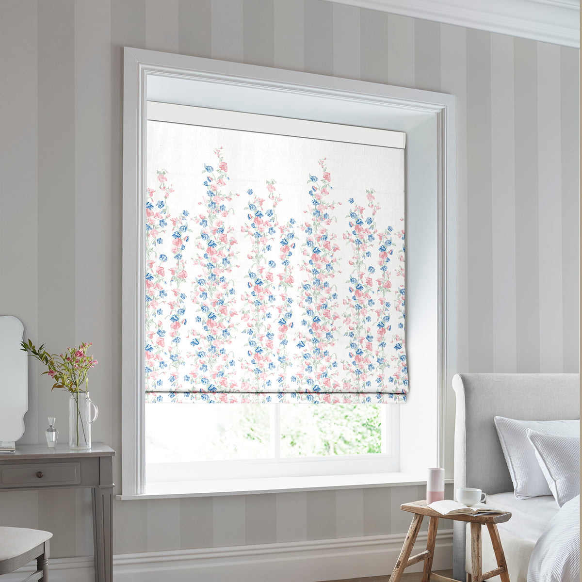 Laura Ashley Charlotte Made to Measure Roman Blind Pink