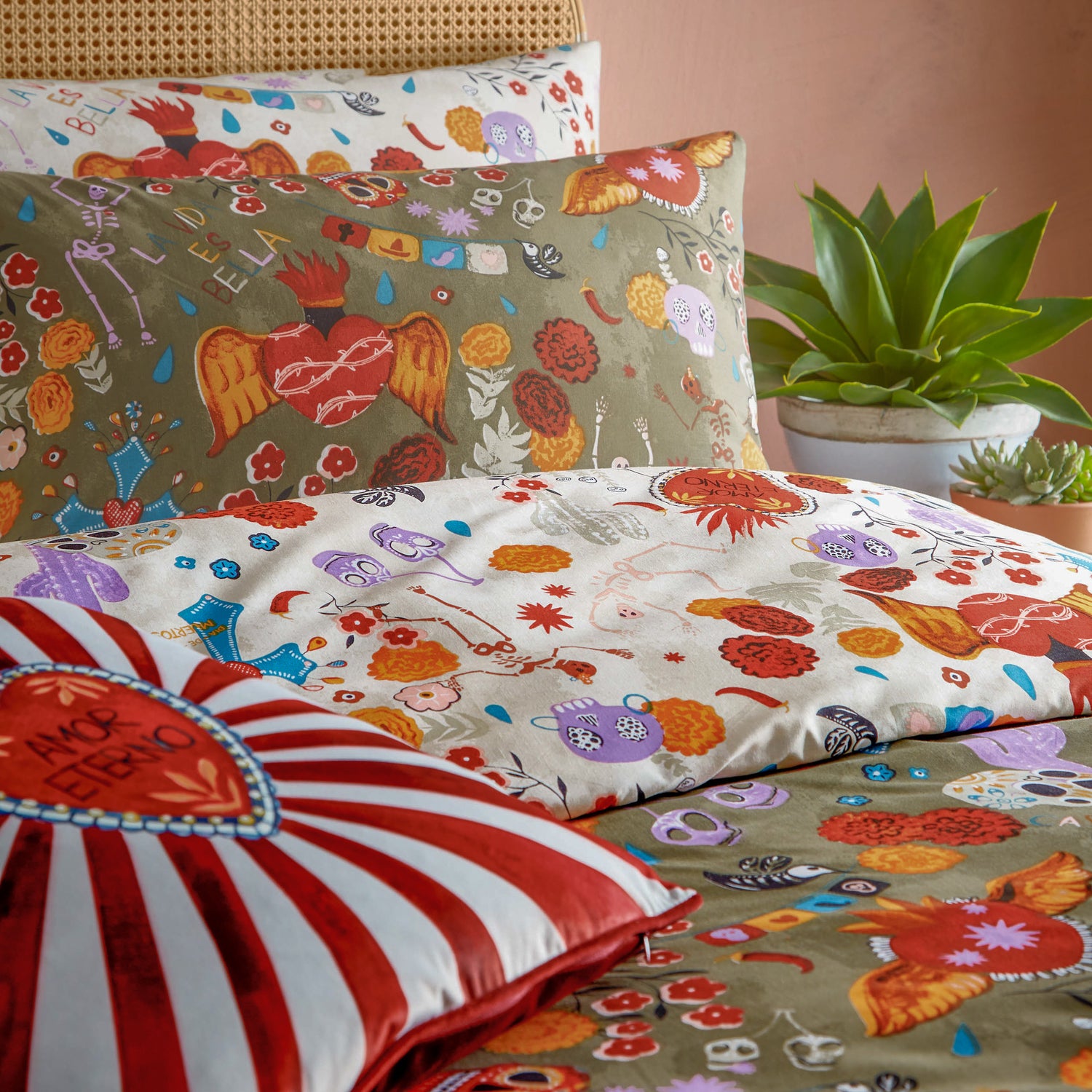 La Vida Festive Reversible Duvet Cover Bedding Set Multi