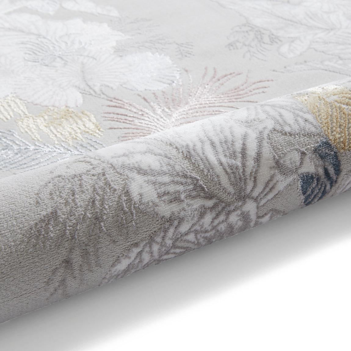 Laurence Llewelyn-Bowen Tropicana Rug Pearl