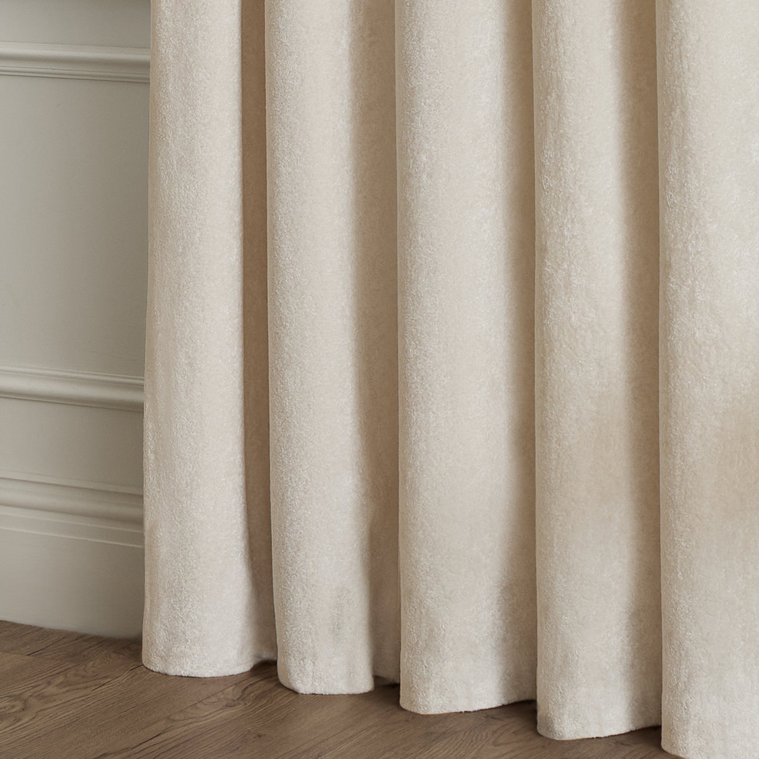 Paoletti Lustre Velvet Ready Made Eyelet Curtains Ivory