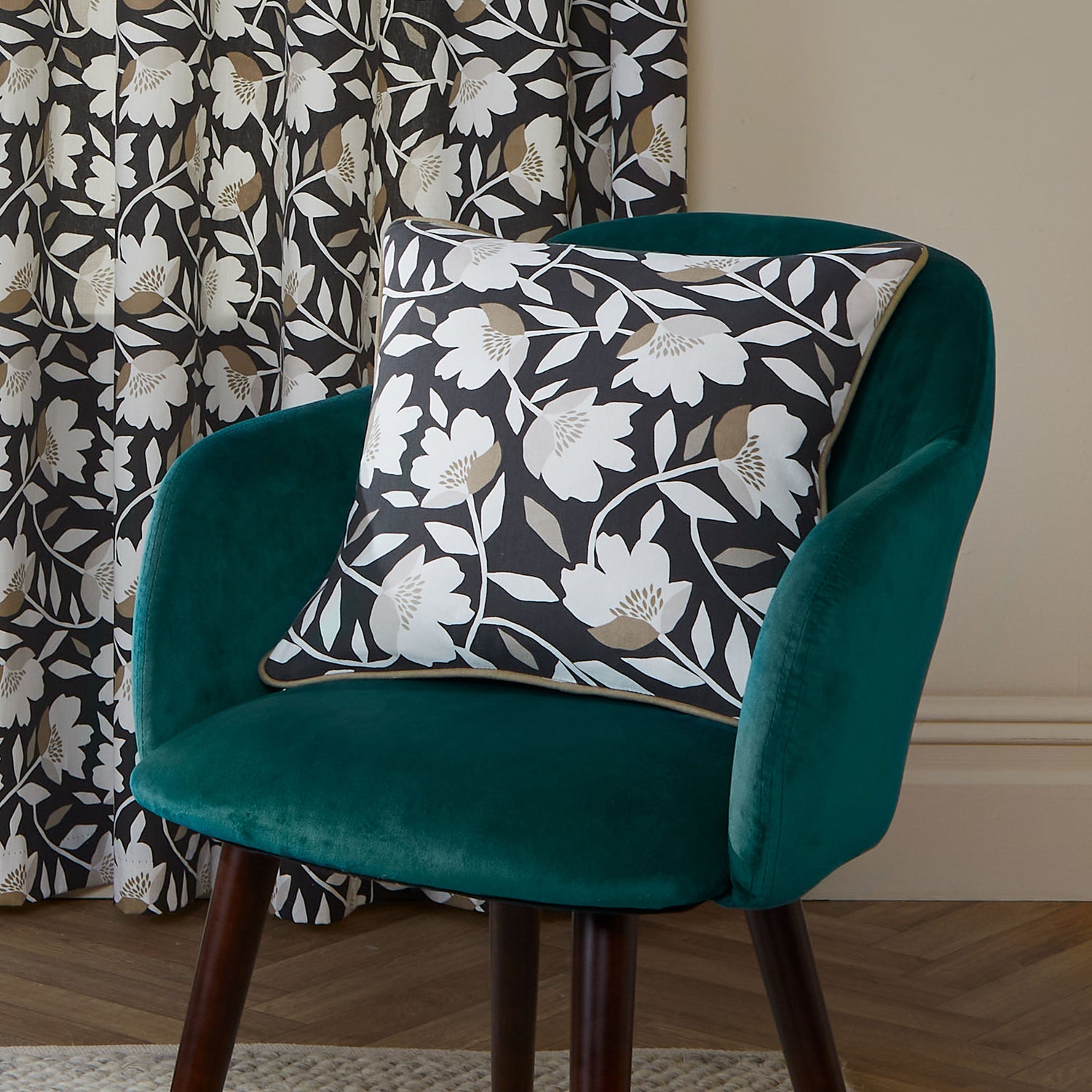 Fusion Luna Filled Cushion 43cm x 43cm Black