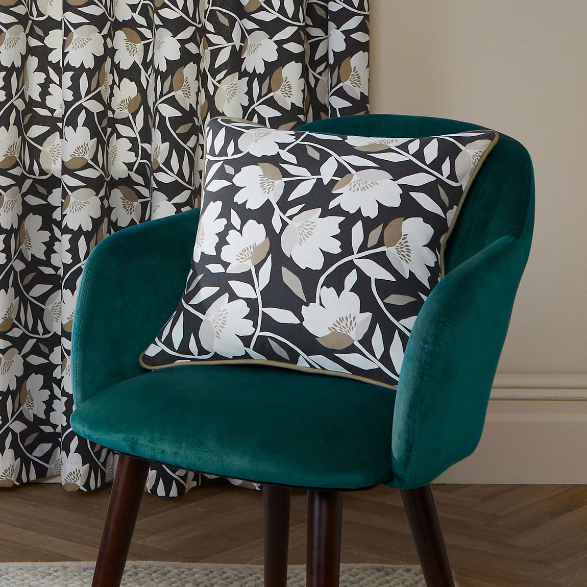 Fusion Luna Filled Cushion 43cm x 43cm Black