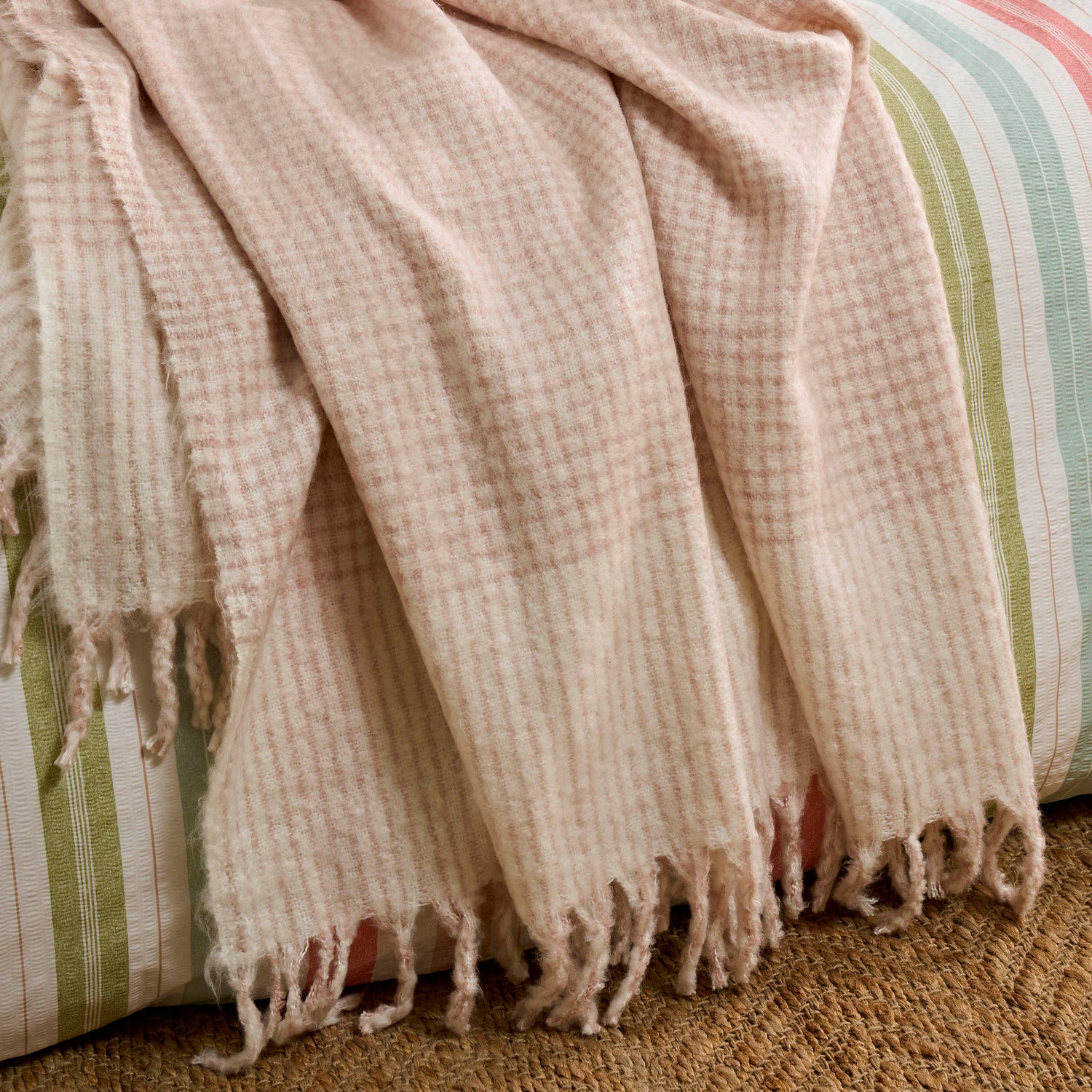 Laura Ashley Lyngate 130cm x 170cm Throw Plaster Pink
