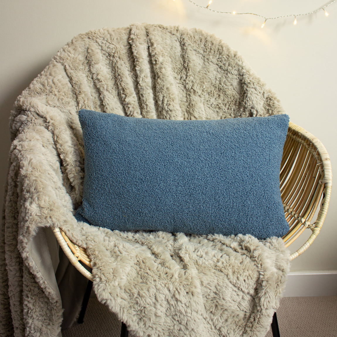 Furn. Malham Fleece 30cm x 50cm Filled Boudoir Wedgewood