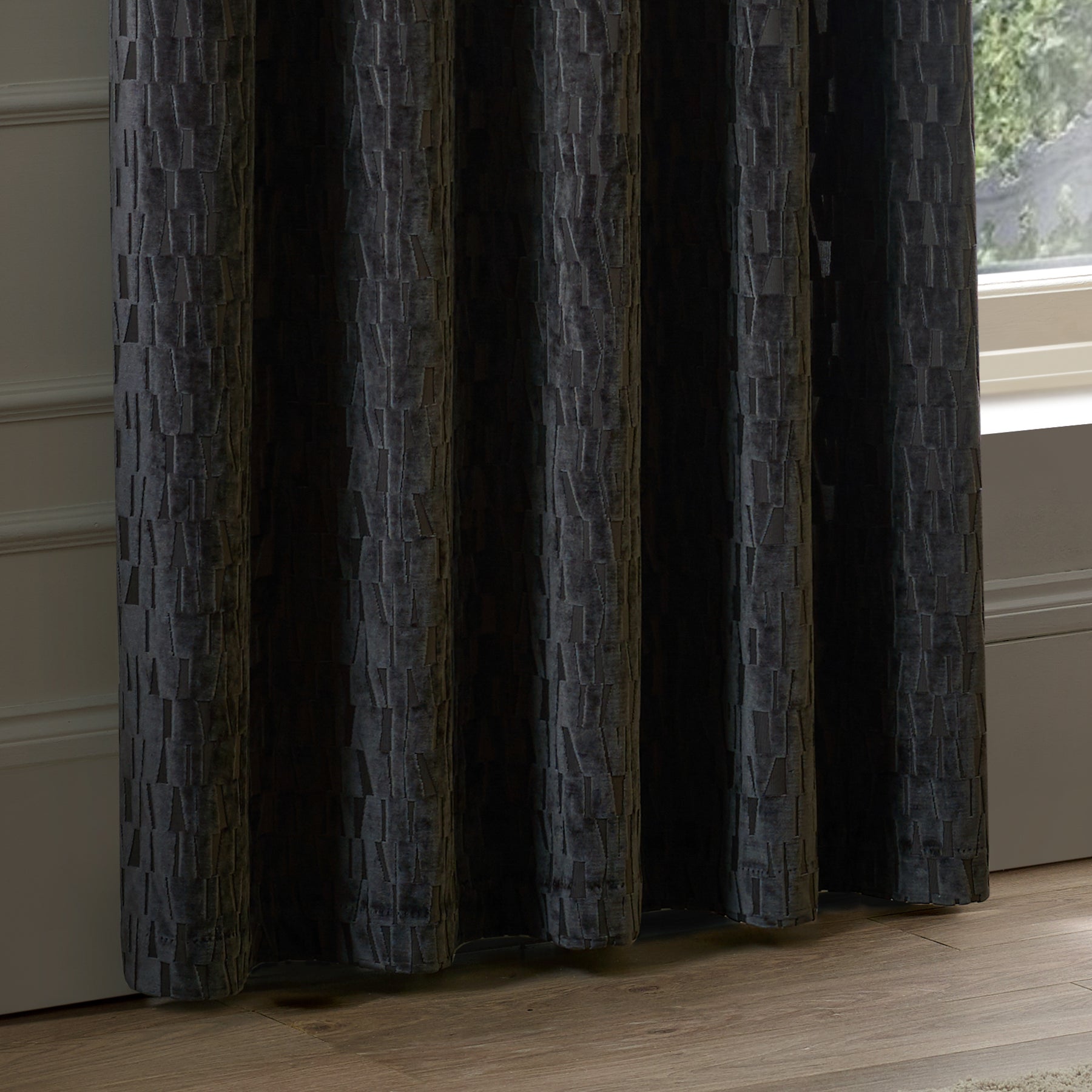 Paoletti Manhattan Velvet Ready Made Eyelet Blockout Curtains Charcoal