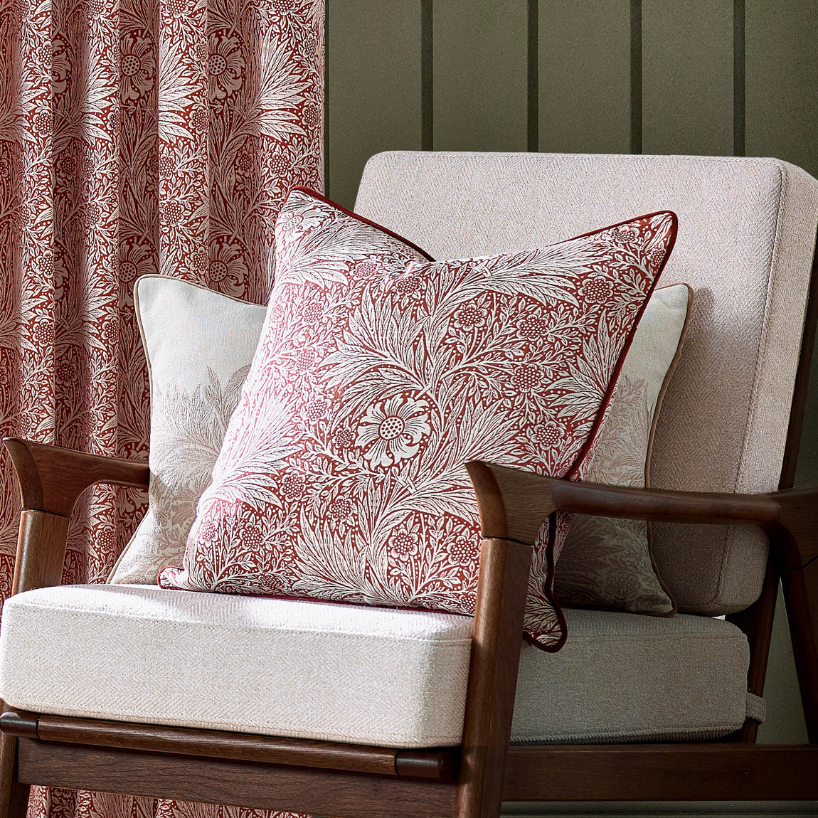 Morris & Co. Marigold Piped Jacquard 50cm x 50cm Filled Cushion Russet