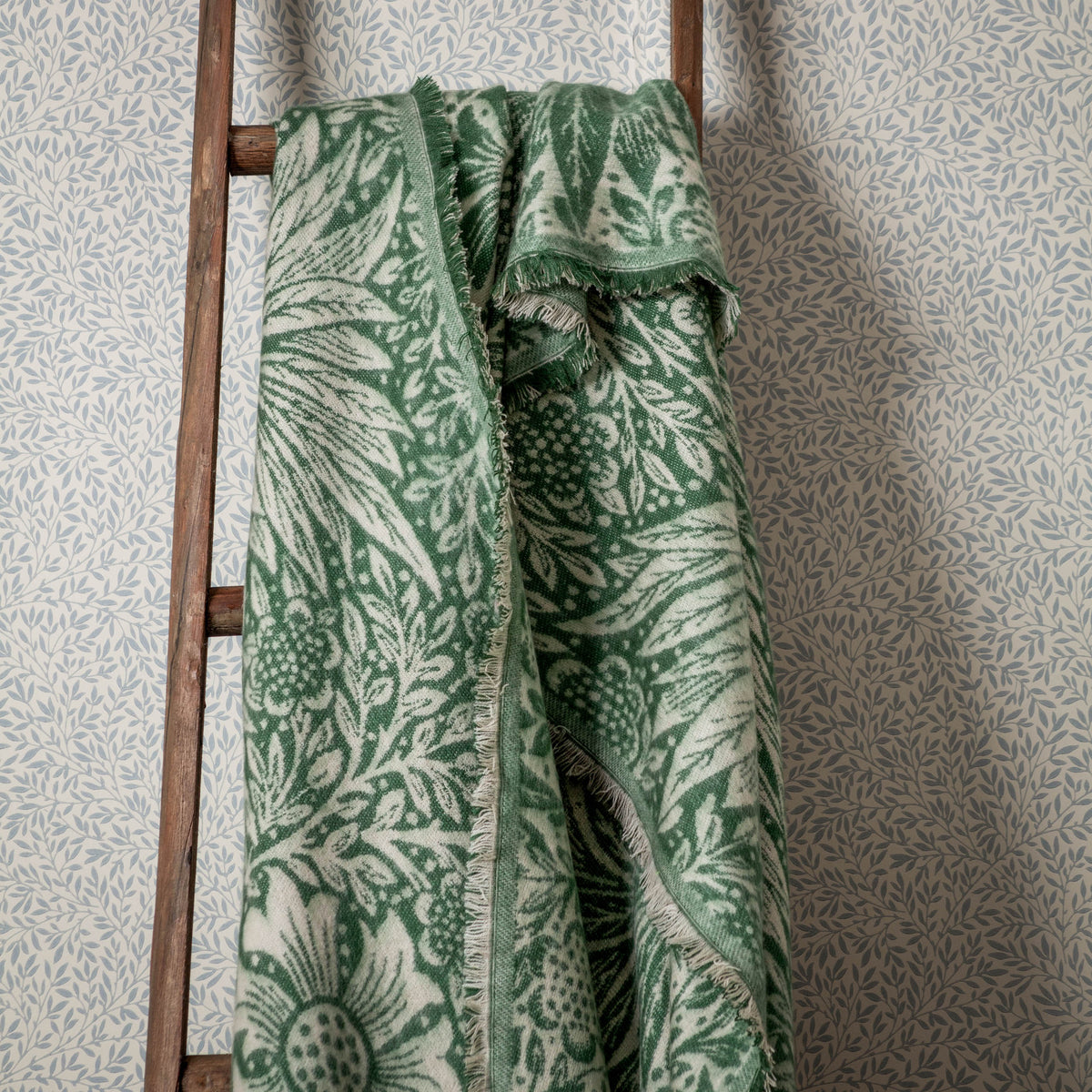 Morris & Co. Marigold Jacquard 130cm x 170cm Throw Green
