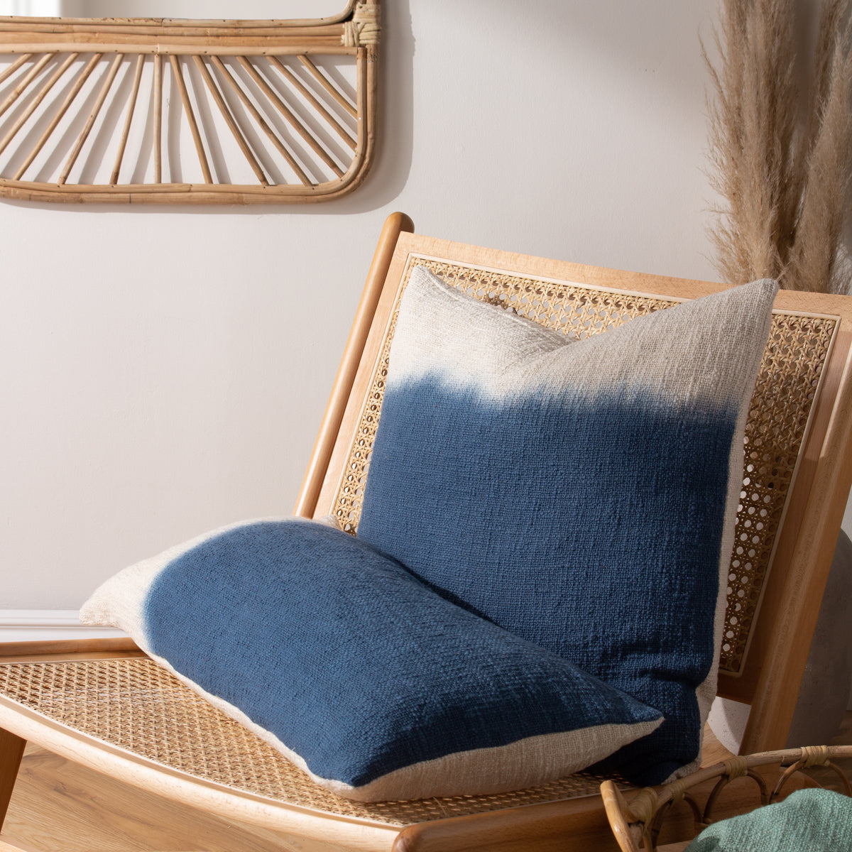 Furn. Mizu Dip Dye Printed 30cm x 65cm Filled Boudoir Ink
