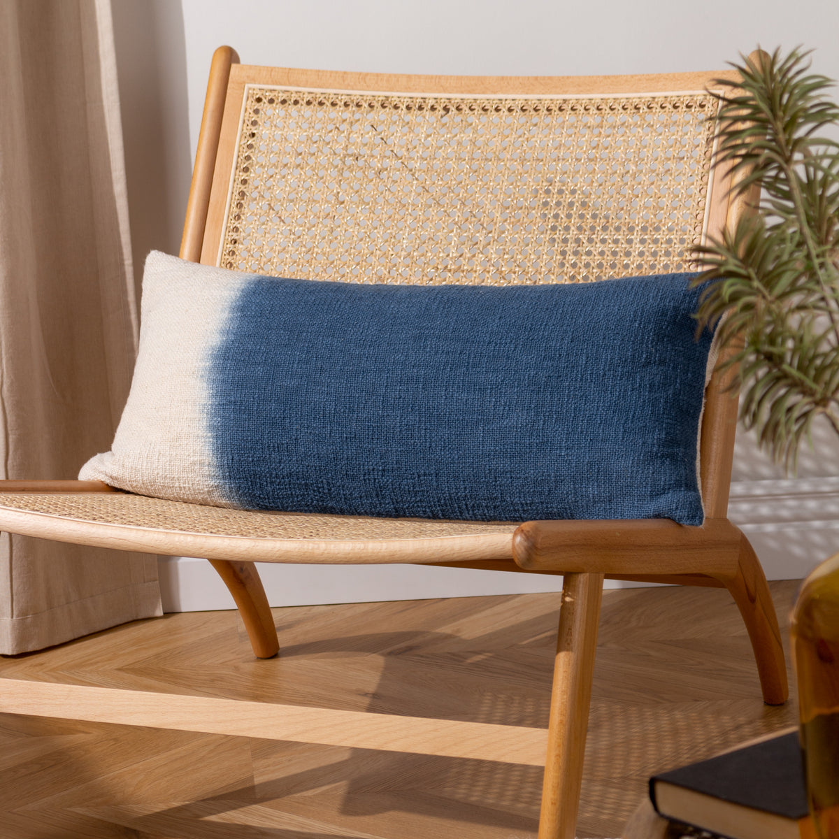 Furn. Mizu Dip Dye Printed 30cm x 65cm Filled Boudoir Ink