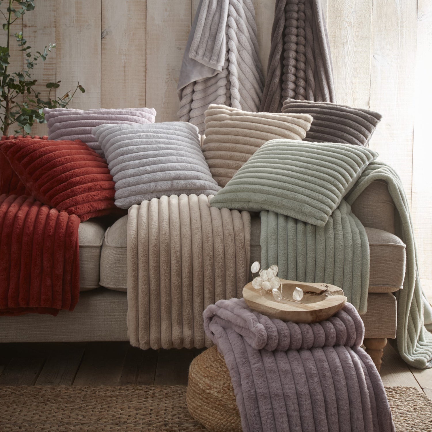 Appletree Morritz Faux Fur 130cm x 180cm Bedspread Charcoal