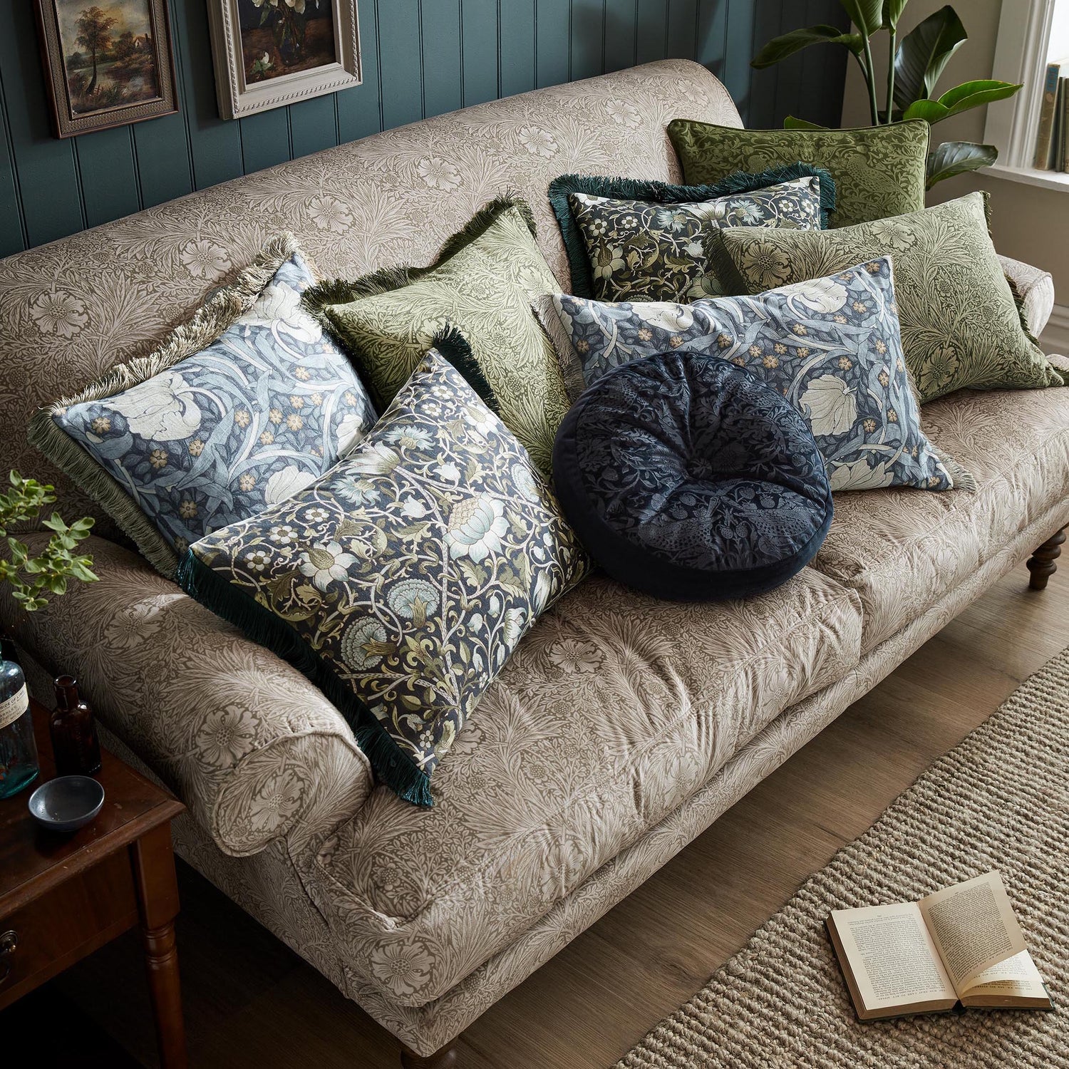 William Morris At Home Marigold 40cm x 60cm Filled Boudoir Olive