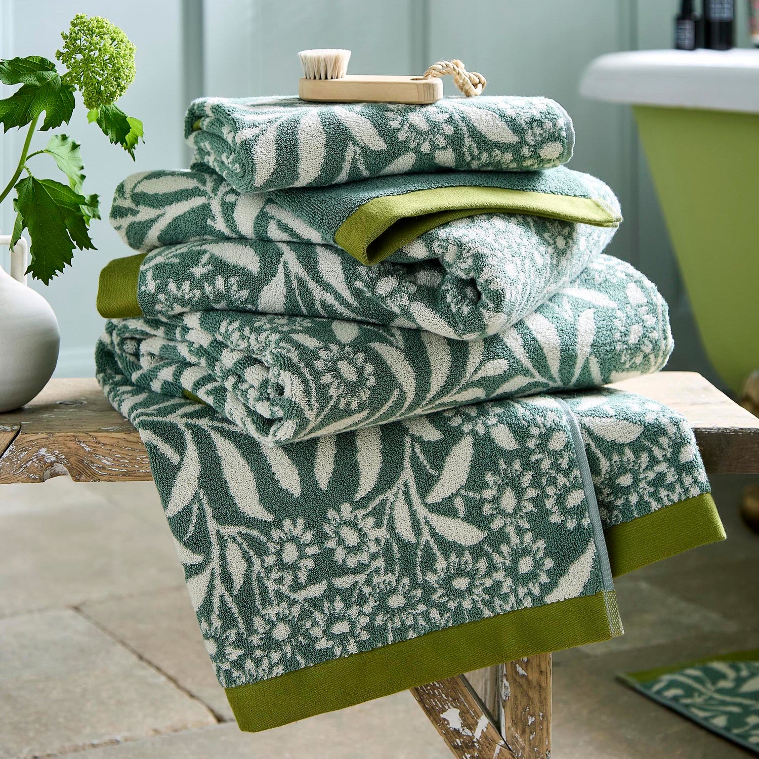 William Morris At Home Michaelmas Daisy Towel Sage