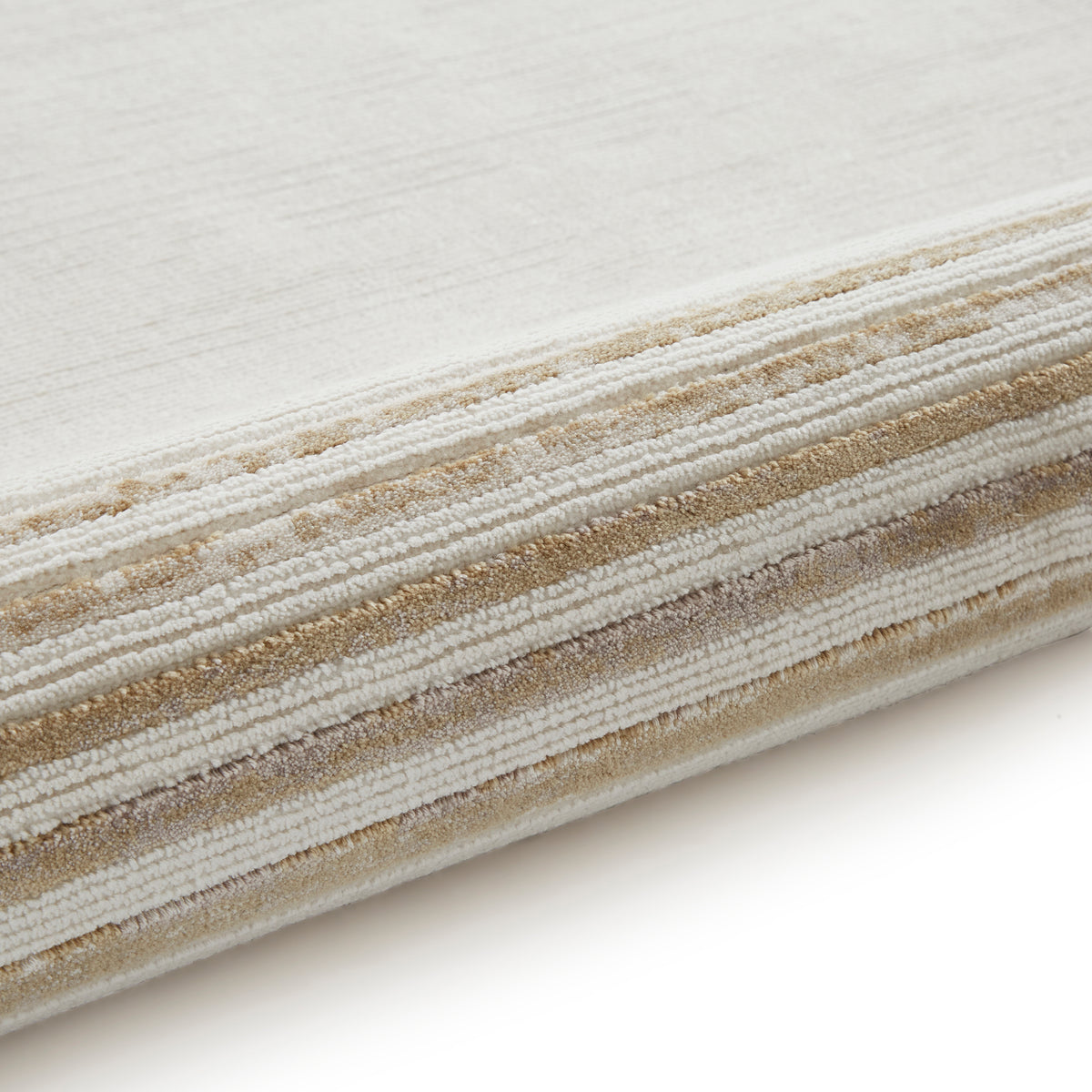 Mirage MR38 Metallic Effect Yarn Rug Cream