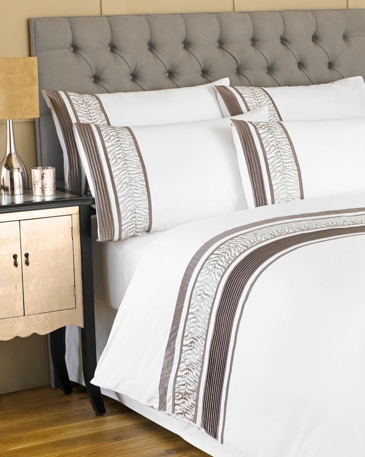 Riva Home Zanzibar Mombassa Luxury Duvet Cover Bedding Set White Gold