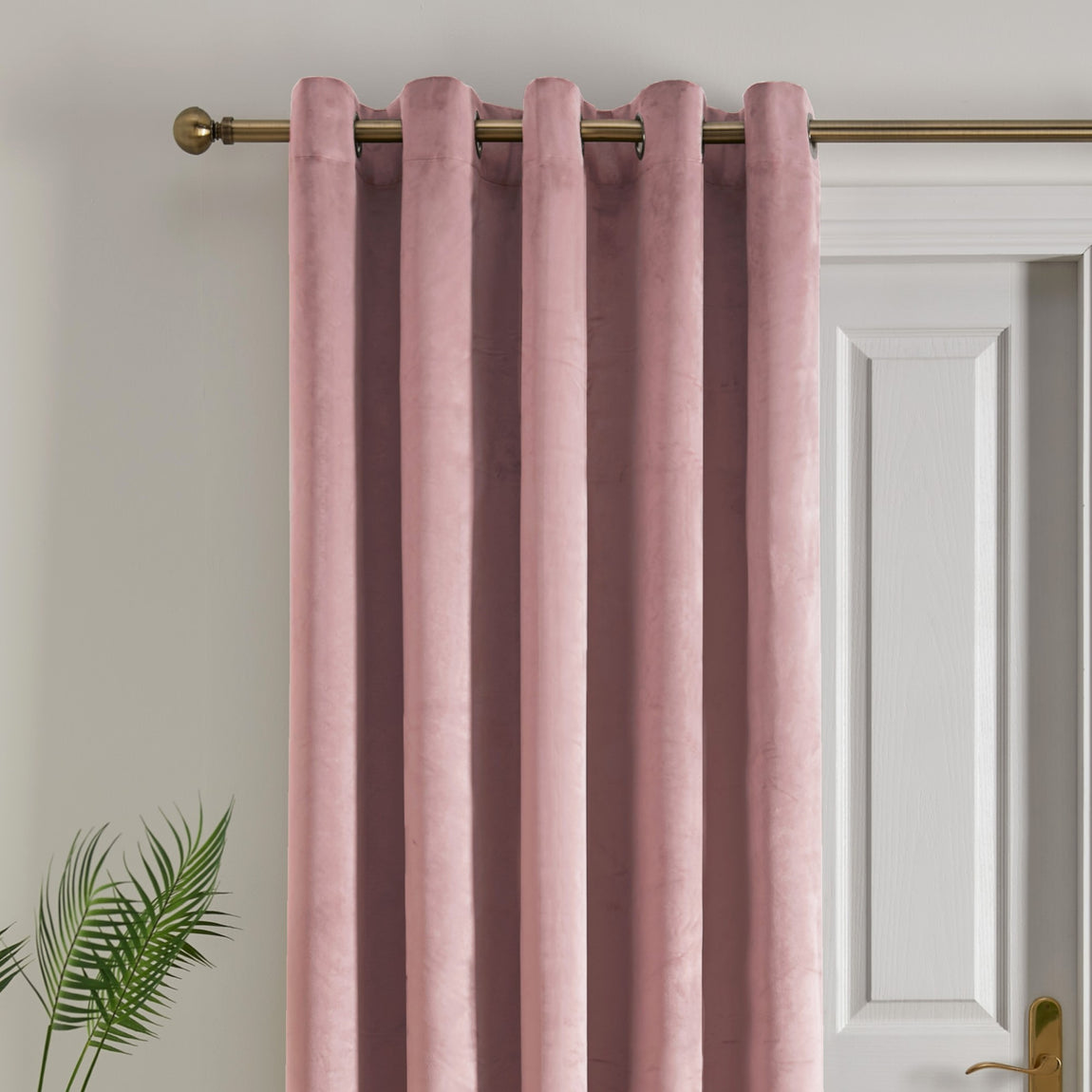 Laurence Llewelyn-Bowen Montrose 66x84 Eyelet Door Curtain Blush