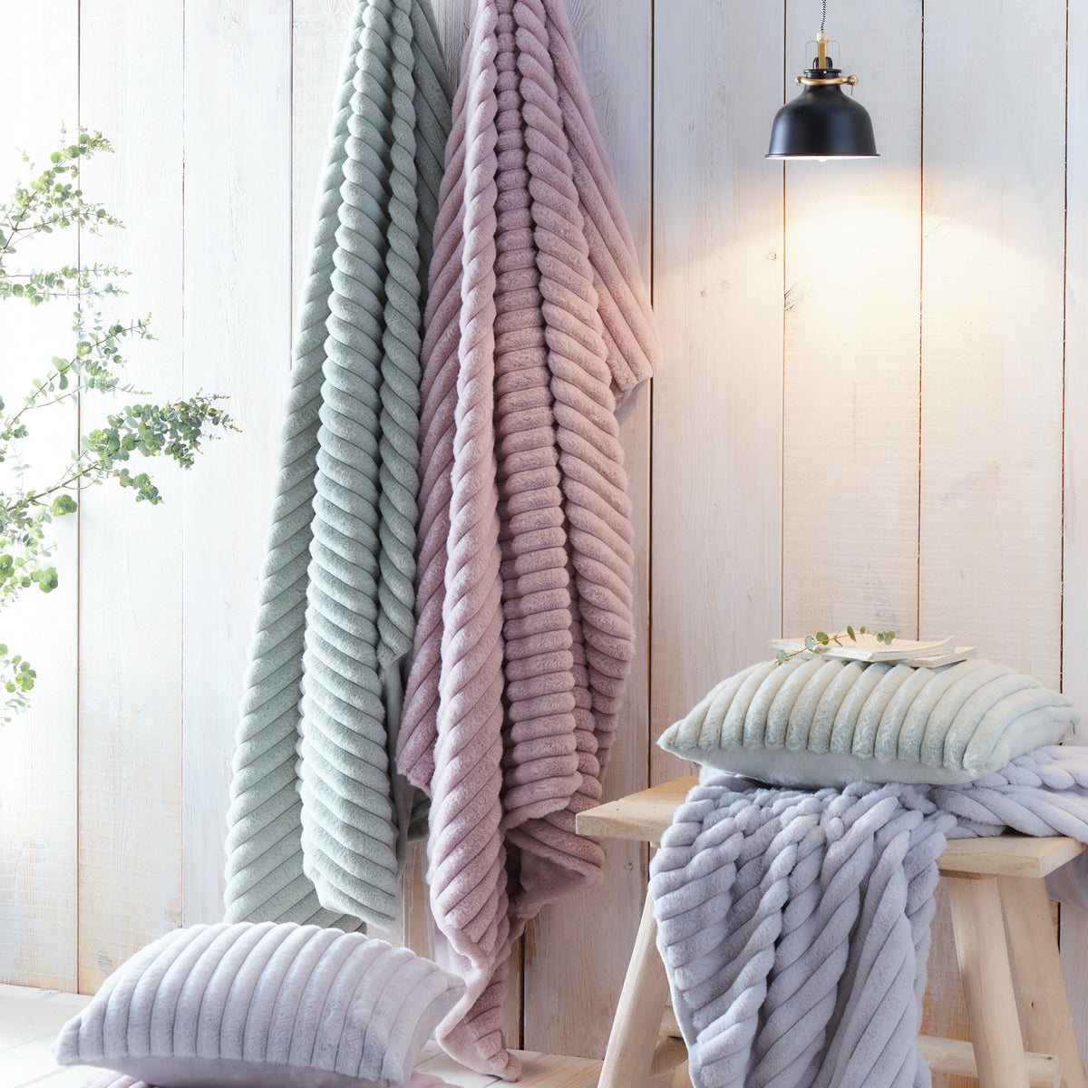 Appletree Morritz 130cm x 180cm Throw Grey