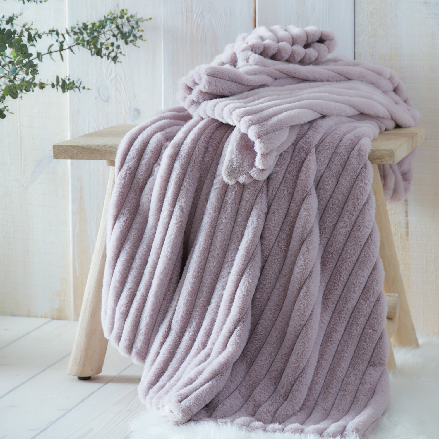 Appletree Morritz 130cm x 180cm Throw Mauve