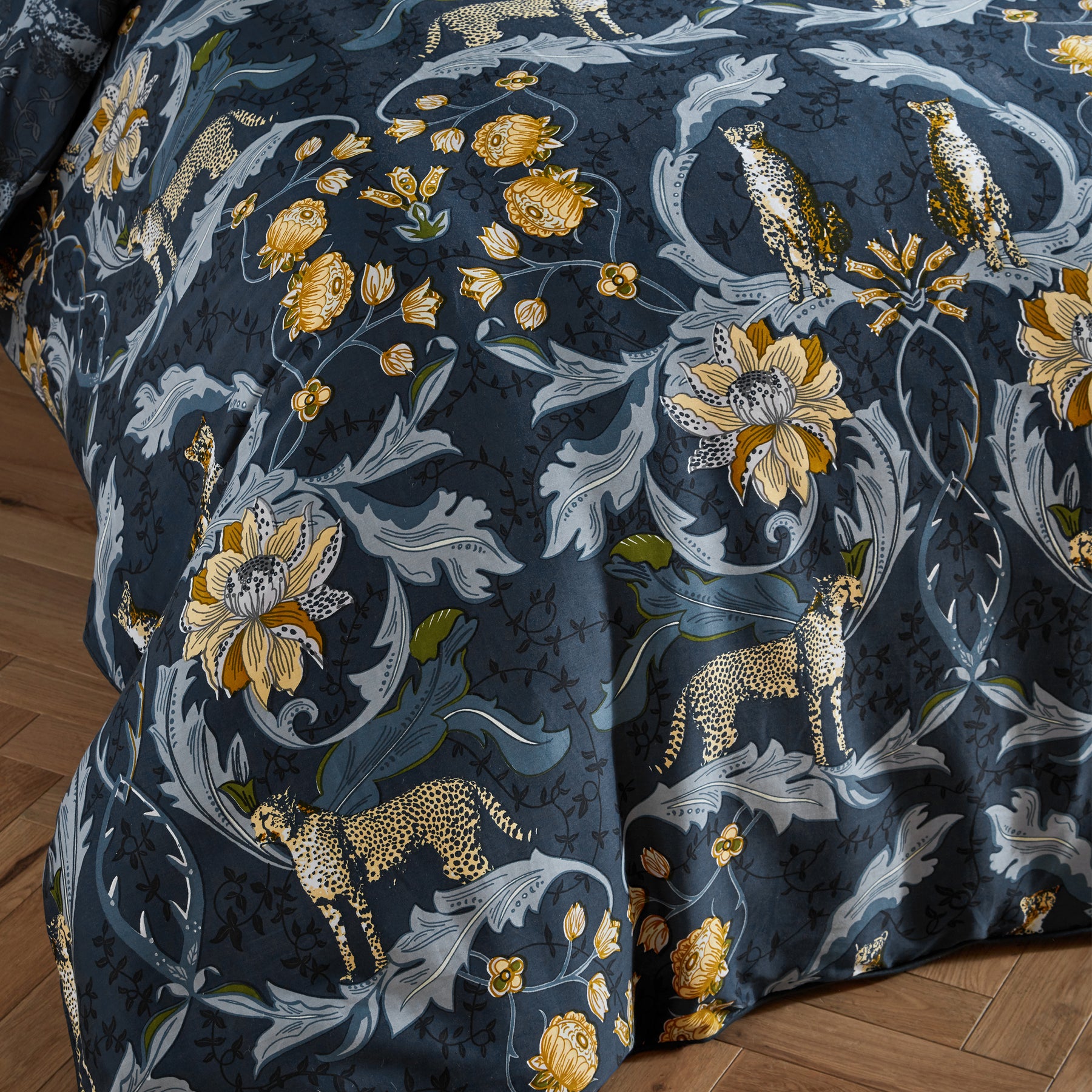 Nouvilla Cheetah Bedding Set Blue