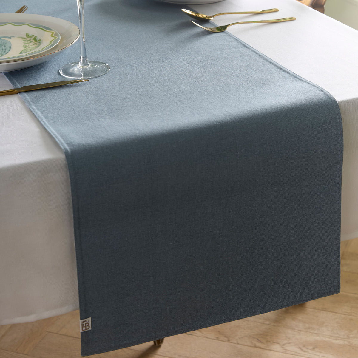 Laurence Llewelyn-Bowen Palm Court 230cmx40cm Runner Green