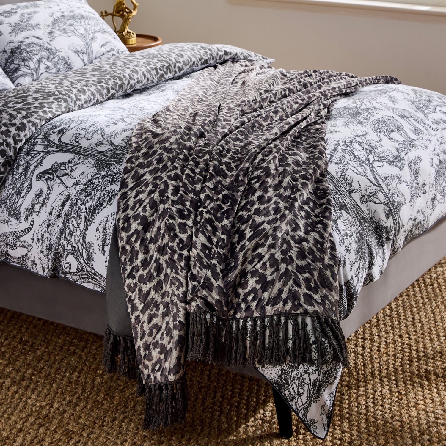 Clarke & Clarke Pokot 125cm x 150cm Throw Monochrome