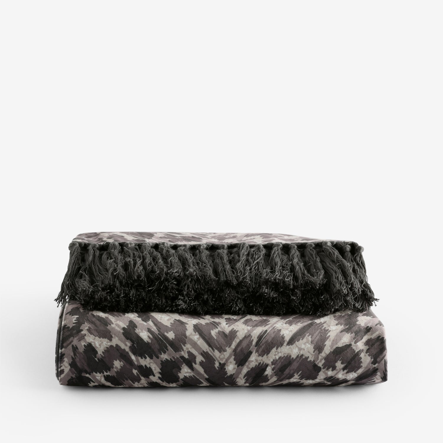 Clarke & Clarke Pokot 125cm x 150cm Throw Monochrome