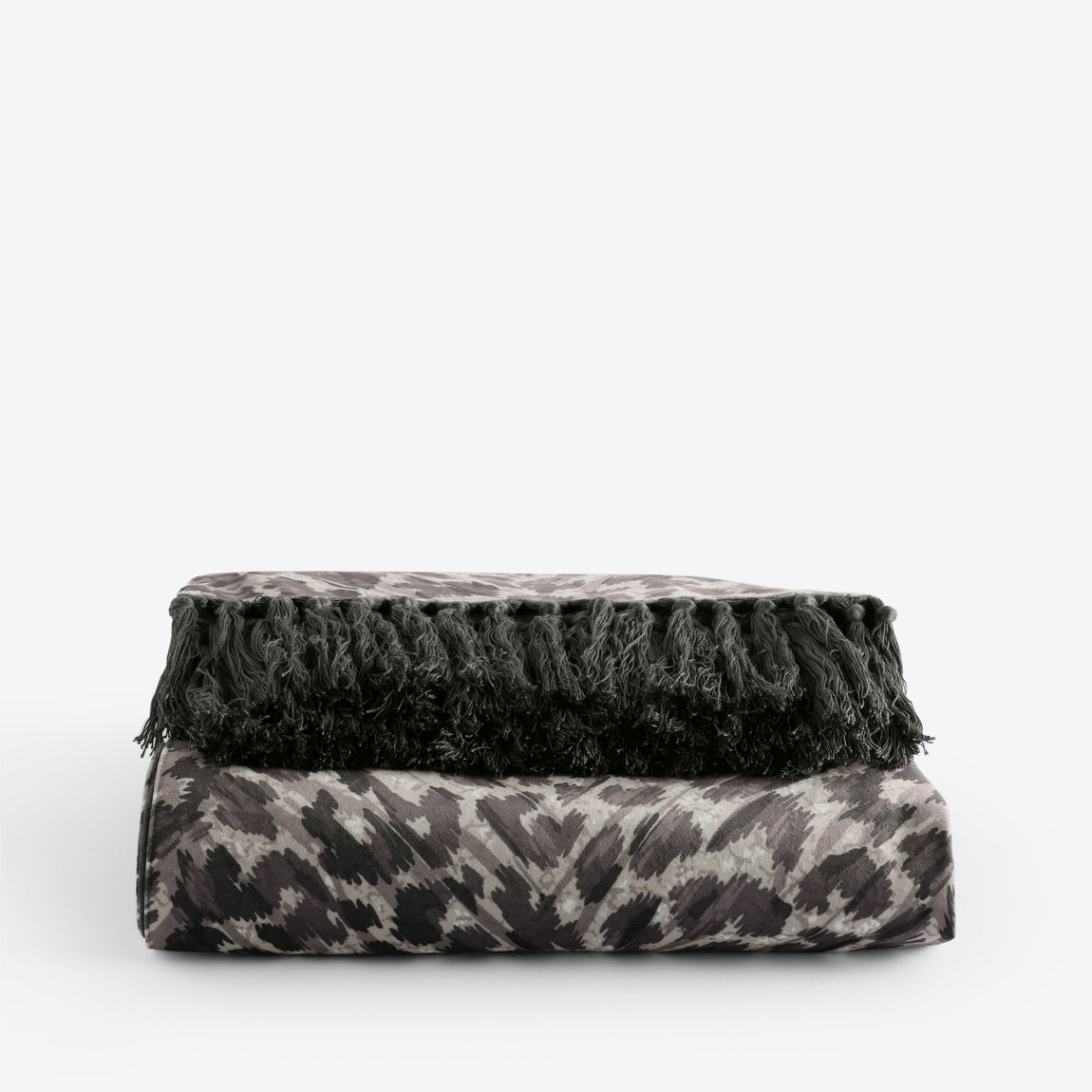 Clarke & Clarke Pokot 125cm x 150cm Throw Monochrome