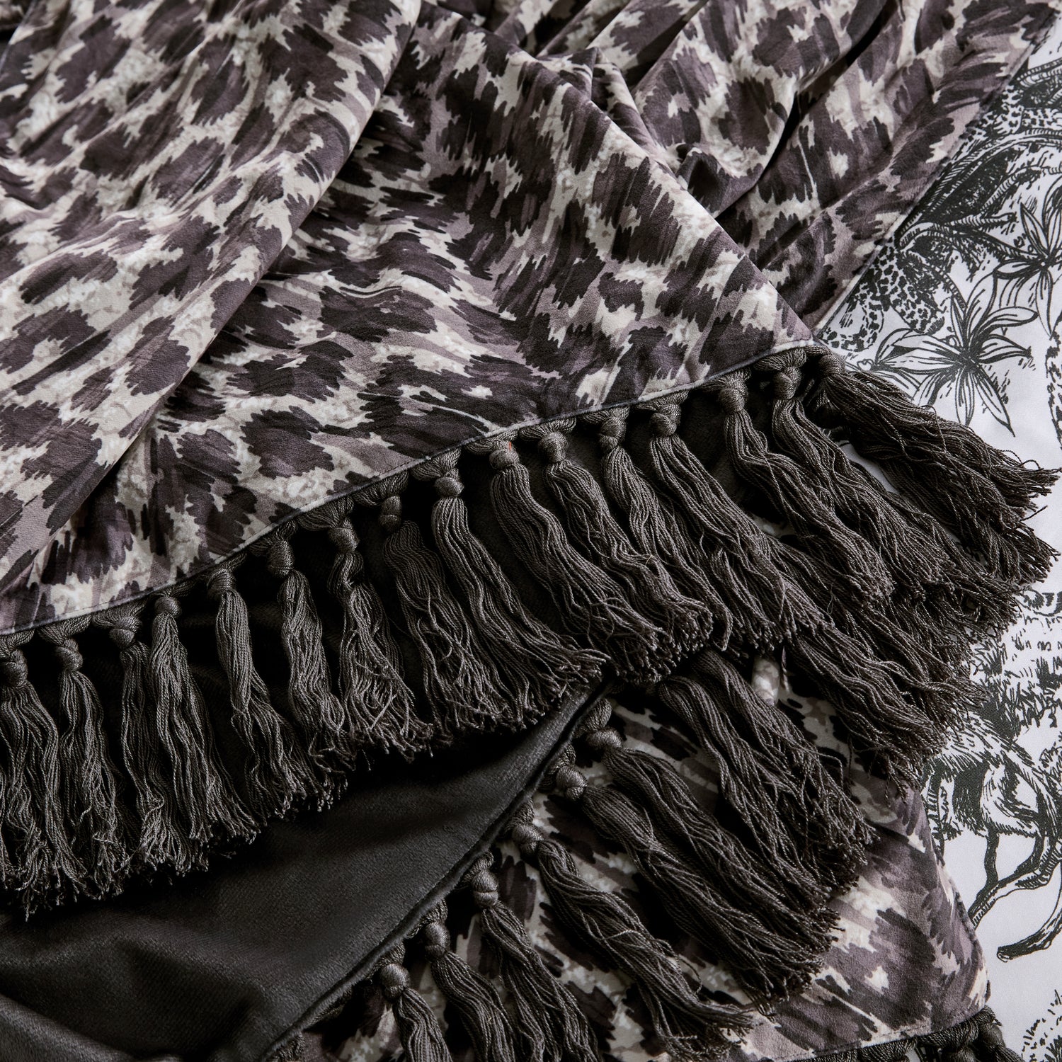 Clarke & Clarke Pokot 125cm x 150cm Throw Monochrome
