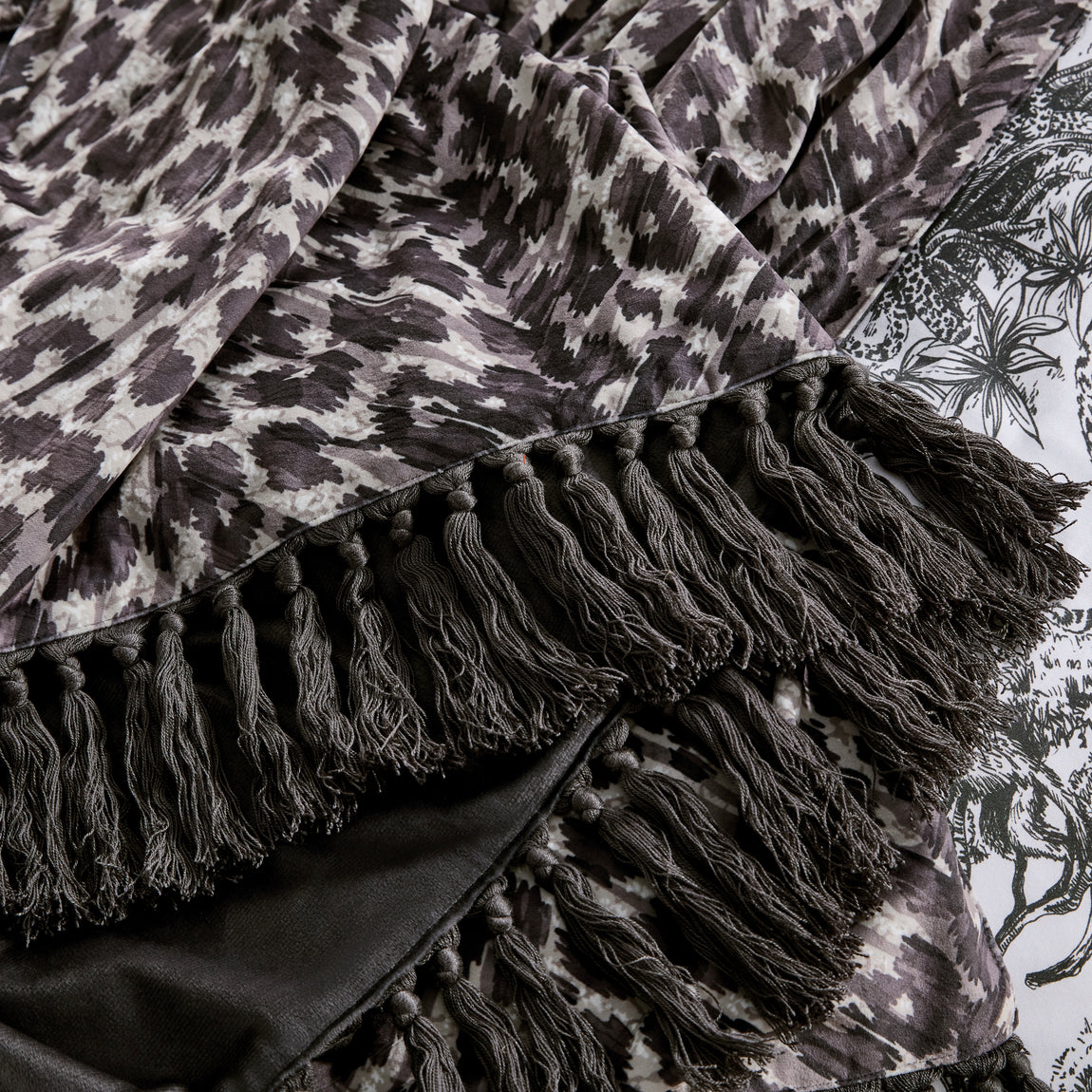 Clarke & Clarke Pokot 125cm x 150cm Throw Monochrome