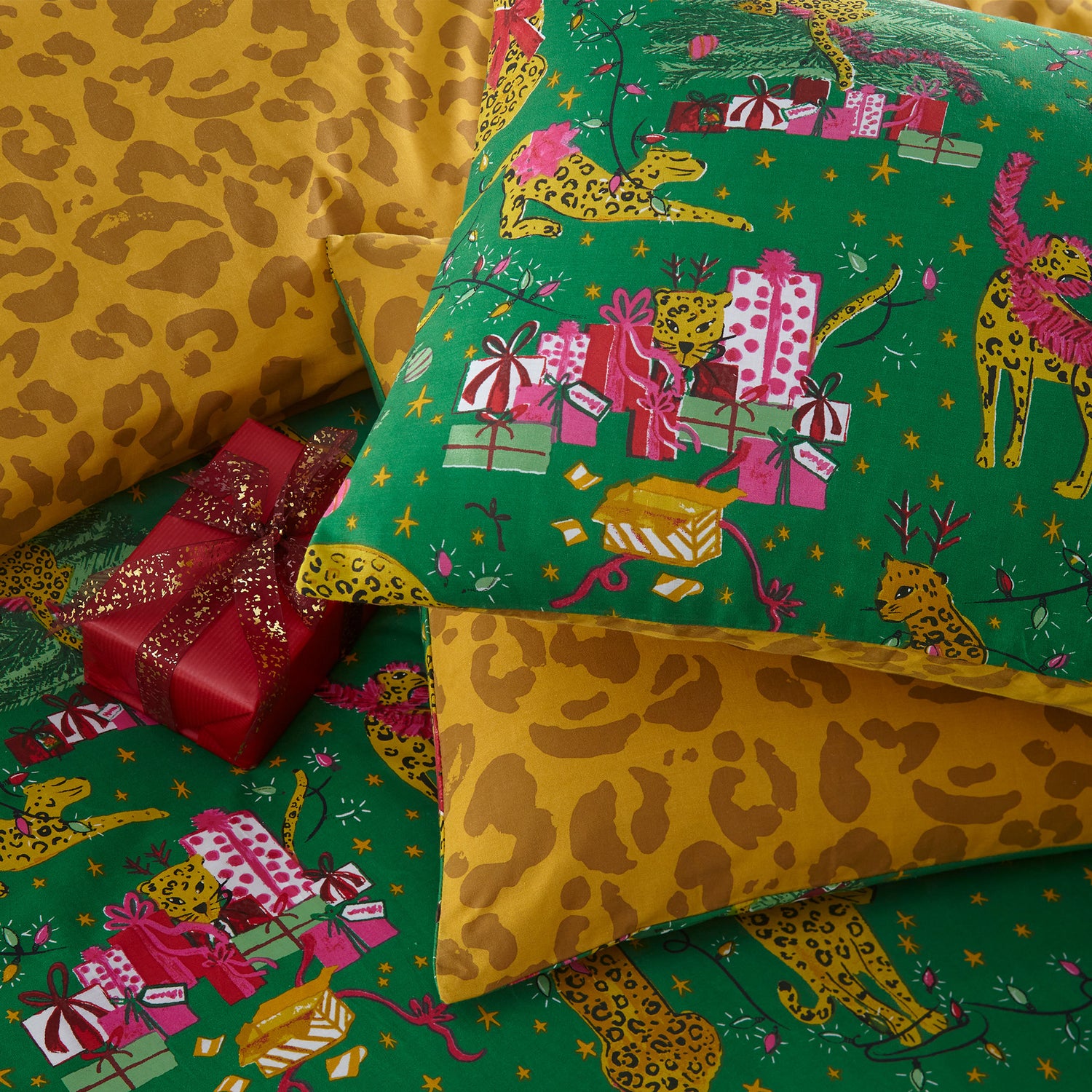 Purrfect Christmas Festive Junior Childrens Bedding Green Gold