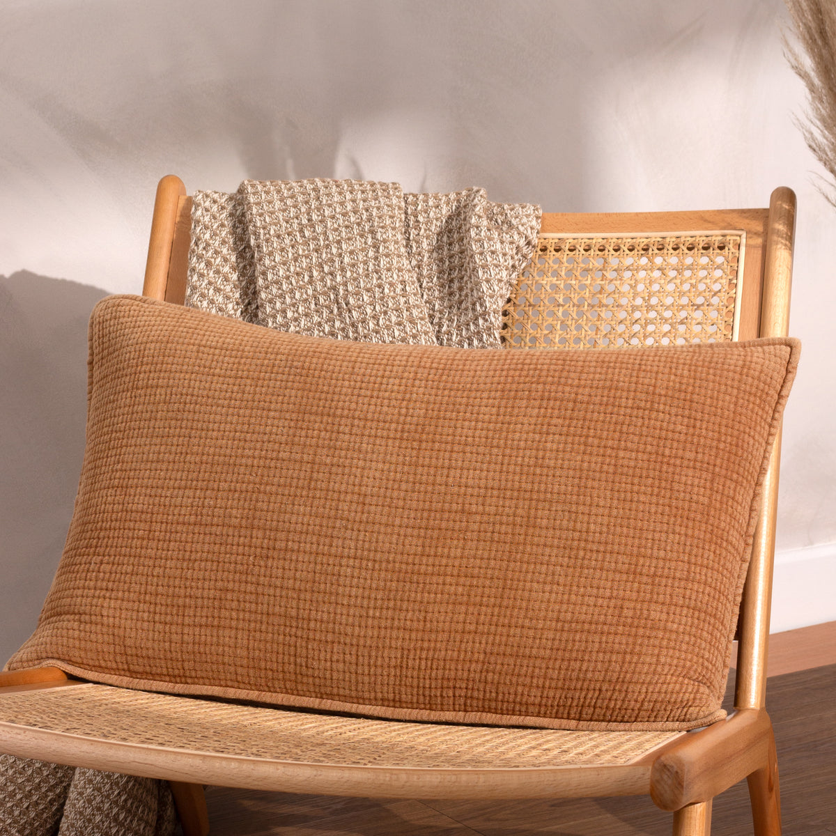 Yard Ribble Acid Wash Cotton 40cm x 60cm Filled Boudoir Pecan