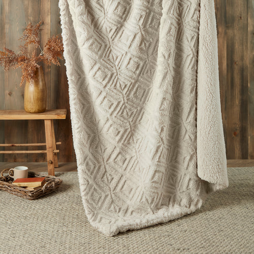 Fusion Geo Fleece and Sherpa 130cm x 180cm Throw Natural