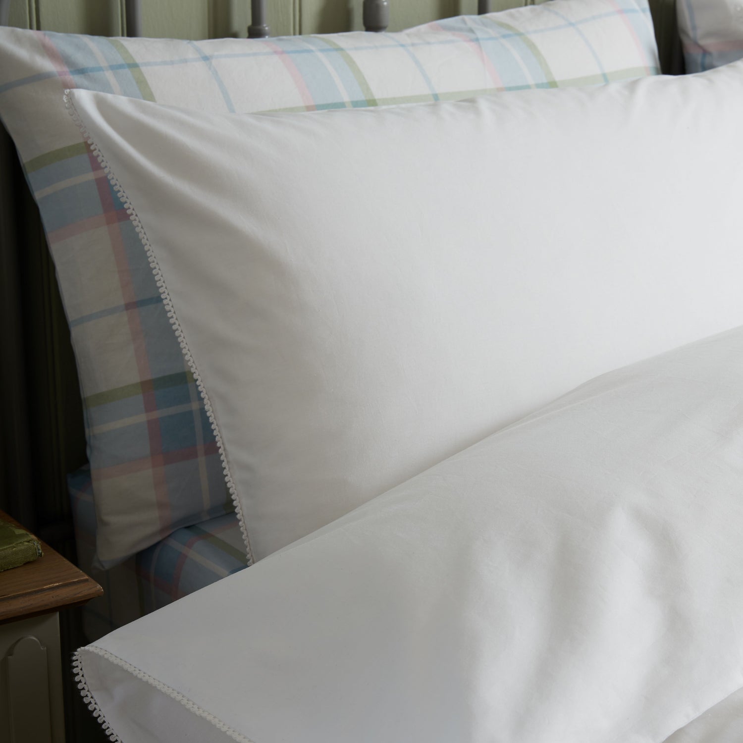 Laura Ashley Rianne Duvet Cover Bedding Set White