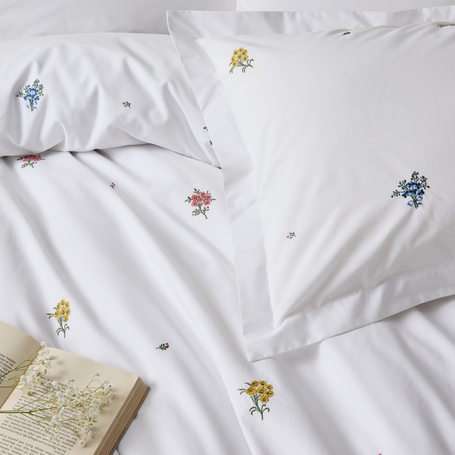 Historic Royal Palaces Royal Embroidery Pillowcase Oxford Multi
