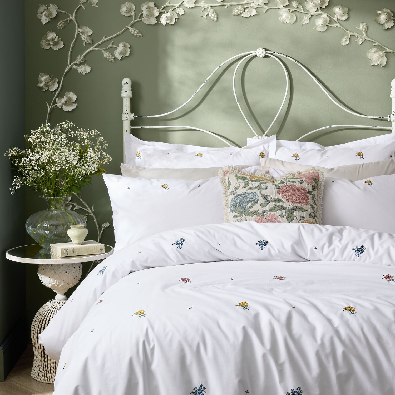 Historic Royal Palaces Royal Embroidery Duvet Cover Bedding Set Multi