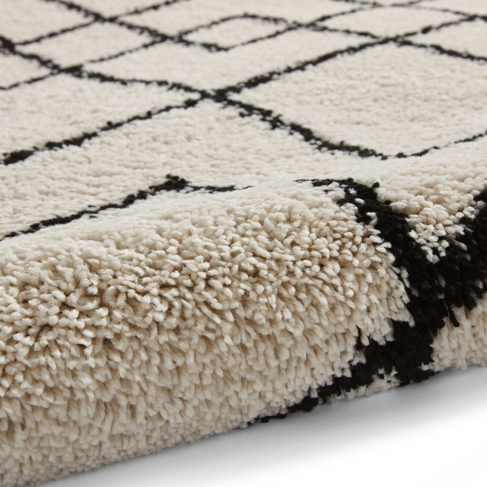 Royal Nomadic A638 120cm x 170cm Rug White Black | Quality Materials ...