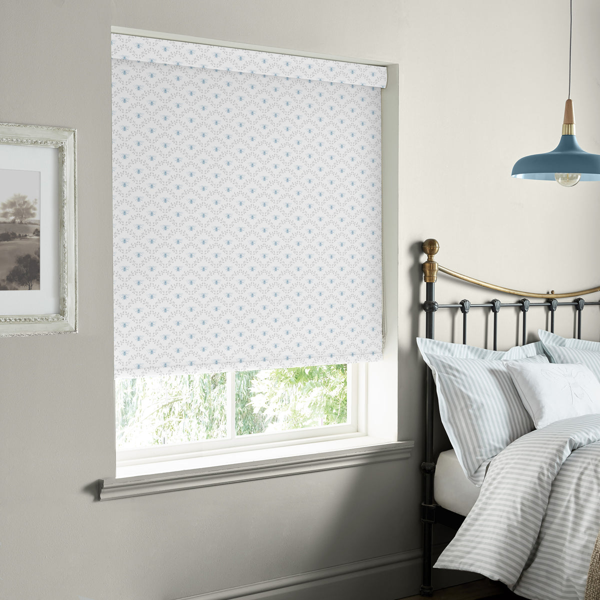 Sophie Allport Bees And Leaves Made To Measure Roman Blind White
