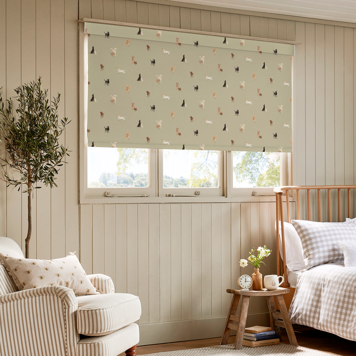 Sophie Allport Labradors And Retrievers Translucent Made To Measure Roller Blind Khaki