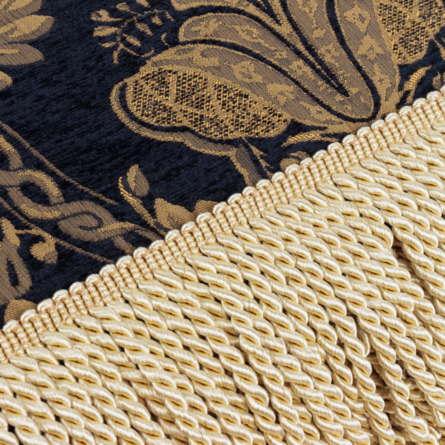 Shiraz Traditional Jacquard 130cm x 175cm Throw Black