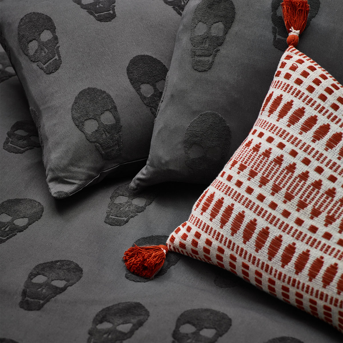 Furn Skulls Tufted 100% Cotton Duvet Cover Bedding Set Charcoal