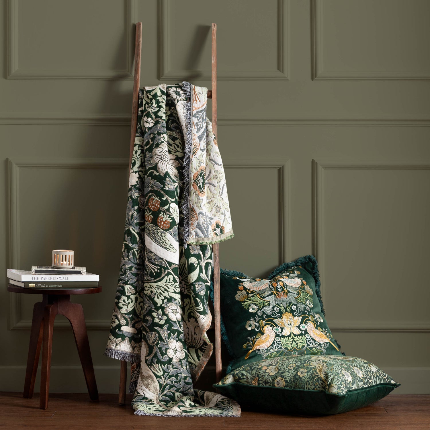 Morris & Co. Strawberry Thief Jacquard 130cm x 170cm Throw Green