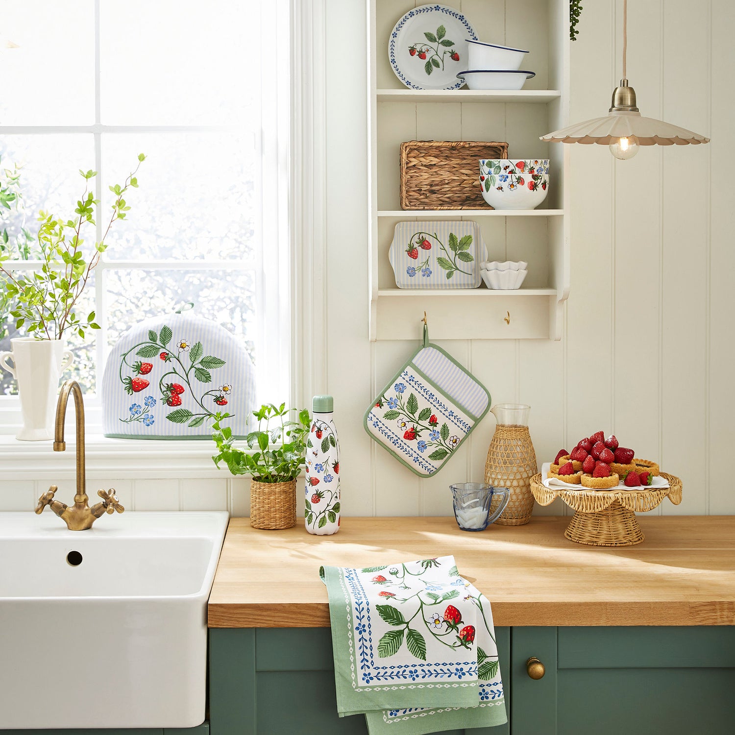 Ulster Weavers Strawberry Patch Cotton Apron Green
