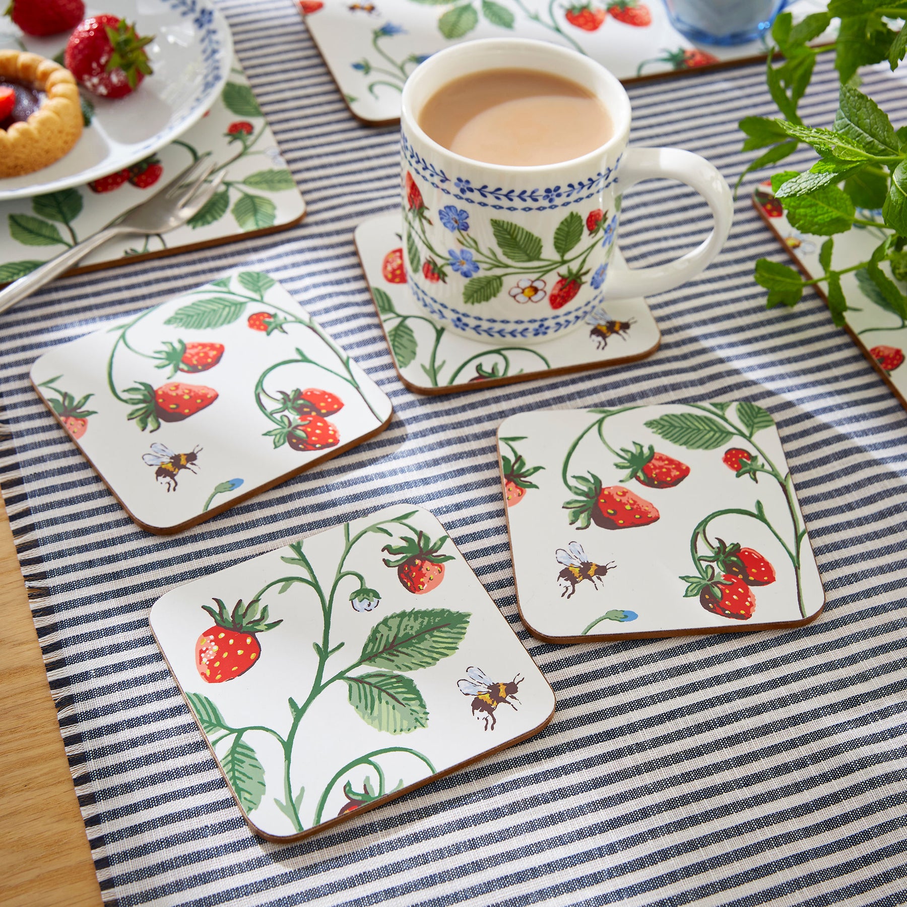 Ulster Weavers Strawberry Patch Pack of 4 Coasters Green