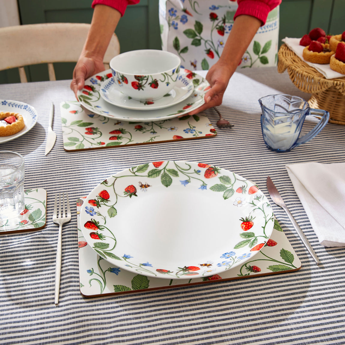 Ulster Weavers Strawberry Patch Pack of 4 Placemats Green